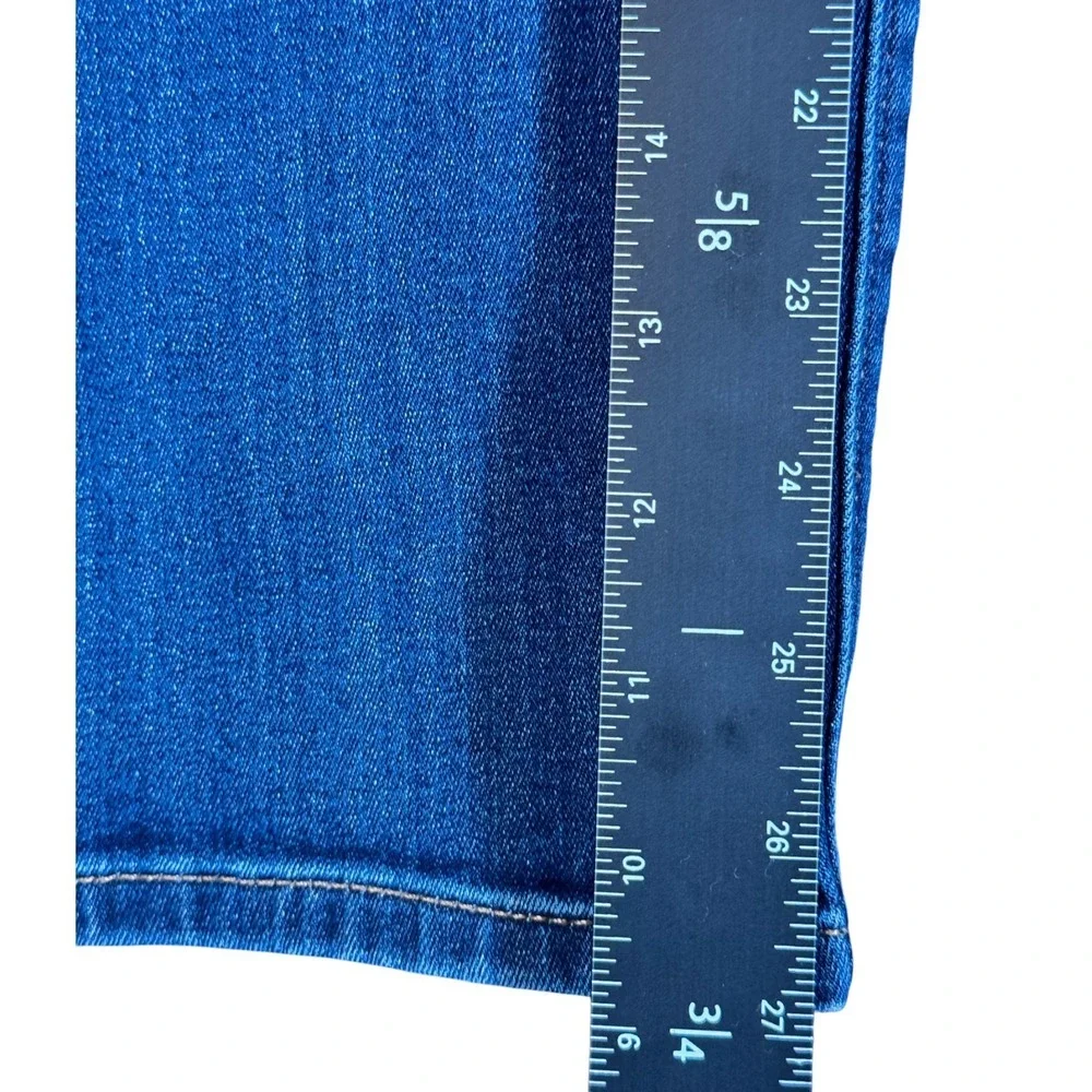 EXPRESS WOMAN'S DARK WASH 30x27‎ STRAIGHT CUT MID-RISE Distressed DENIM JEANS